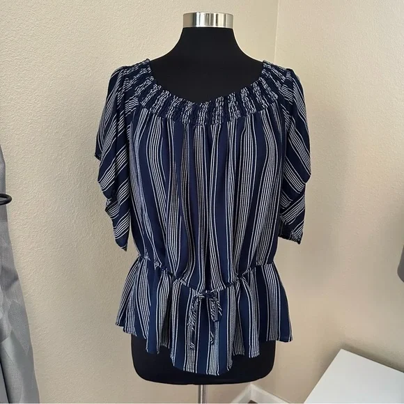 Abercrombie & Fitch off the shoulder Crop Navy blue striped blouse Size L - Picture 4 of 14